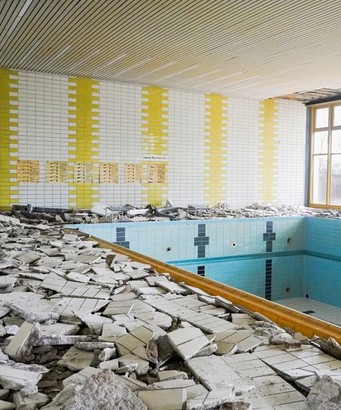 Bild einer Bahn in einem Schwimmbad